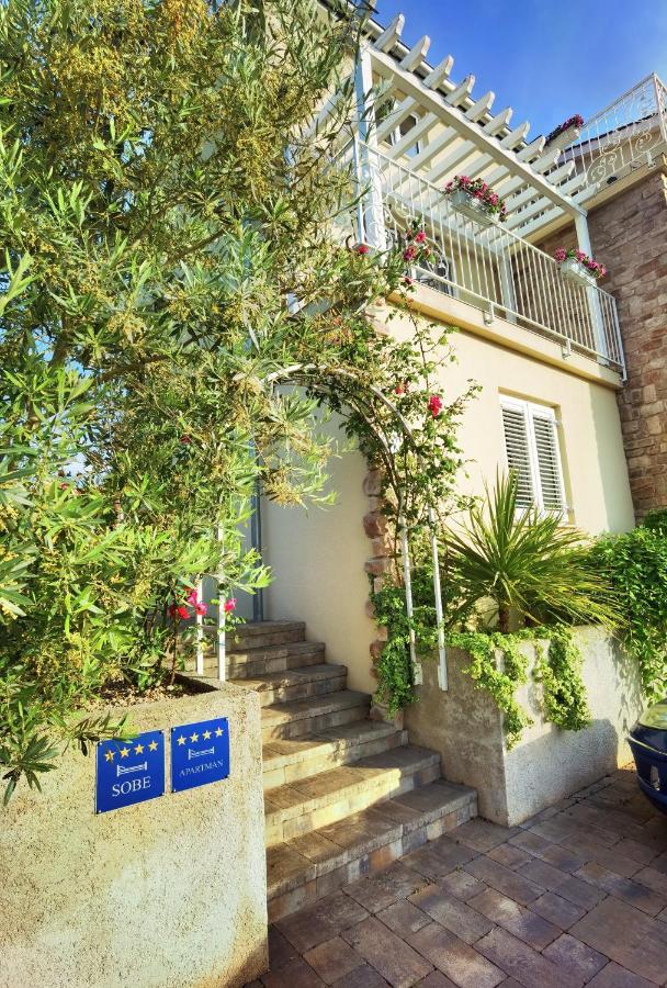 Guesthouse Olei Малинска Экстерьер фото