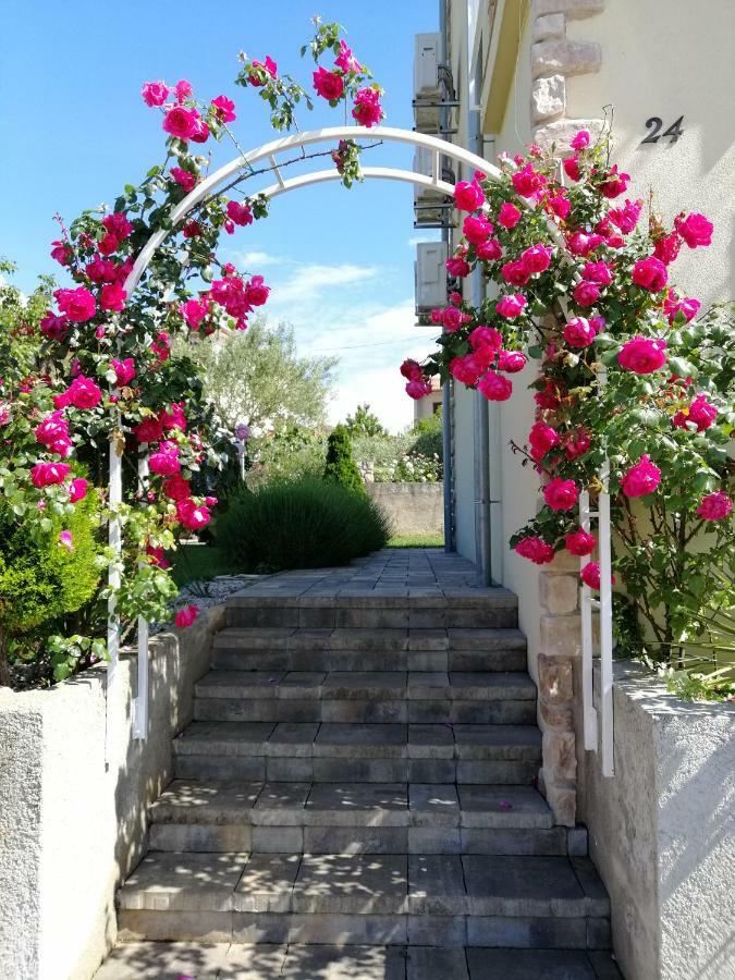 Guesthouse Olei Малинска Экстерьер фото